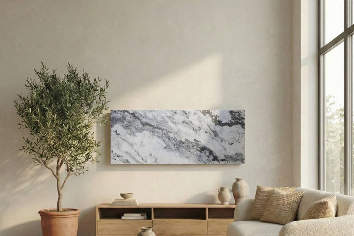 Marwona Qarama-Natursteinheizung quer an der Wand montiert (KI-generierte Illustration)